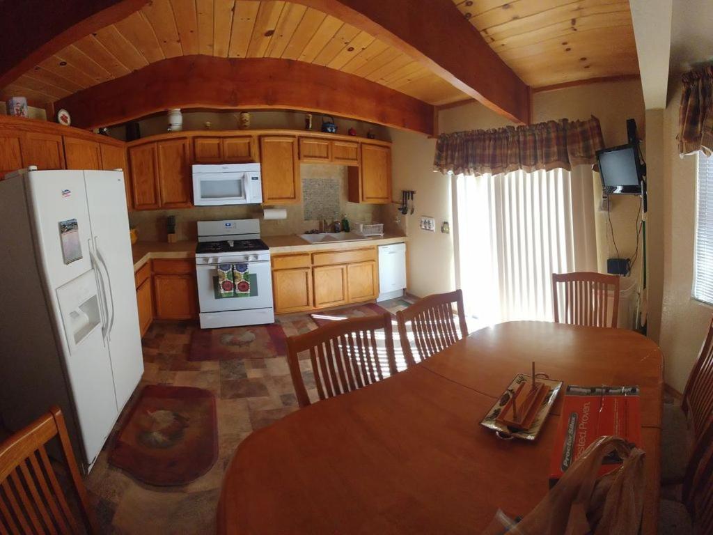 Cabin On The Corner Big Bear Lake Exterior photo